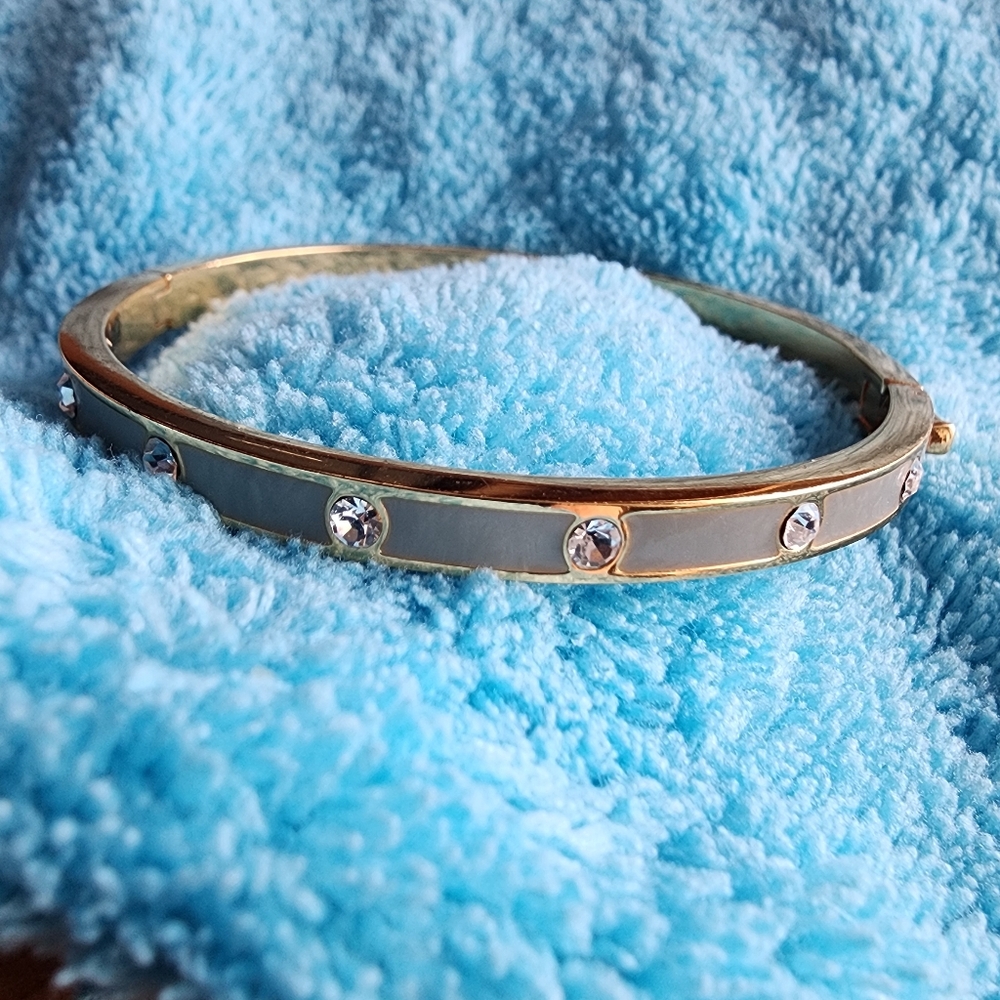 Kate Spade New York Crystal Hinge Bangle Bracelet Rare Color